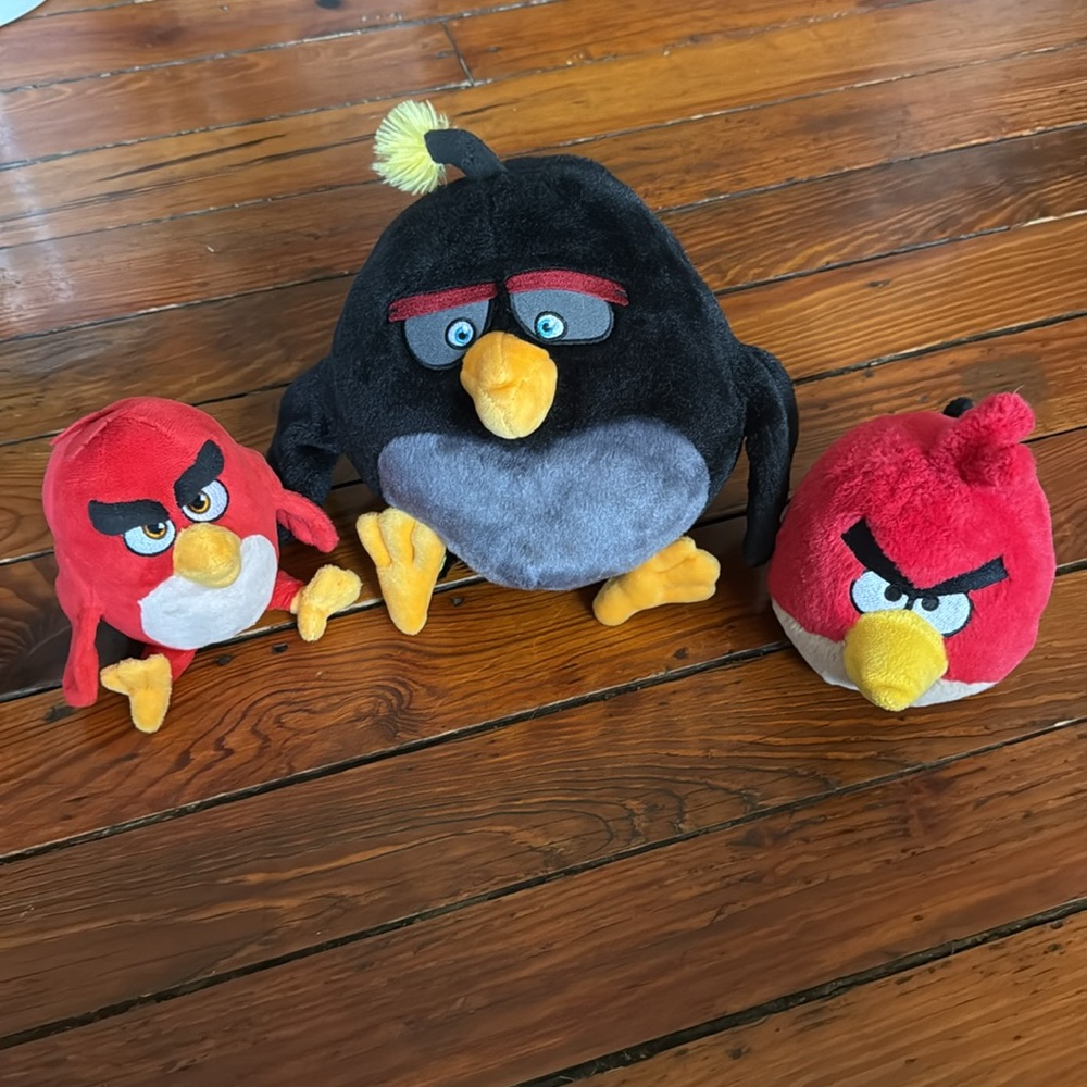 Angry Birds Plush Set of 3 Mama Red Bird & Black Bomb